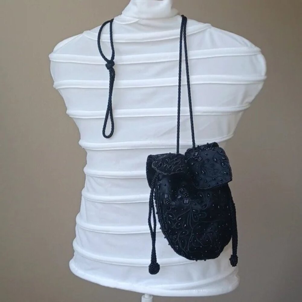 Beaded Mini Drawstring Shoulder Bag Purse Fully Lined Womens Black, 6"x6" EUC